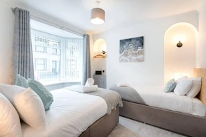 4 bedrooms, free WiFi, bed sheets