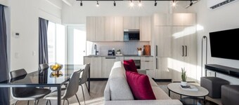 Steveston Waterfront Hotel