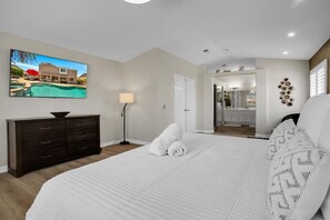 4 habitaciones, escritorio, tabla de planchar con plancha y wifi gratis 