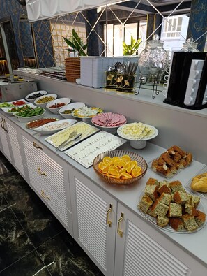 Petit déjeuner buffet