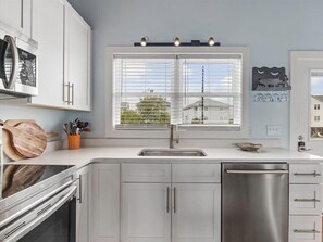 Fridge, microwave, oven, stovetop - Surf City  -  Two Minute Walk to Beach (Surf City)