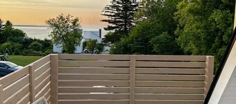 Zenora condo near the sea