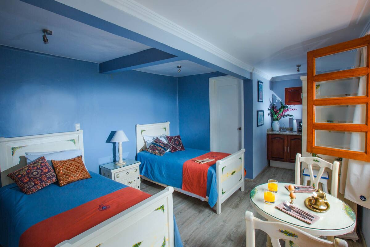 Doppia Junior | Biancheria da letto di alta qualità, copriletto in piuma, minibar