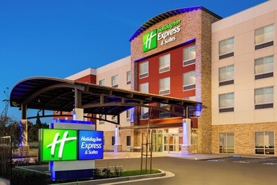 Holiday Inn Express & Suites Hayward - Castro Valley by IHG