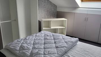 1 chambre, fer et planche Ă repasser, Wi-Fi gratuit, draps fournis