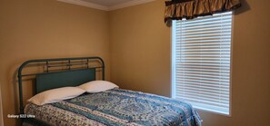 3 bedrooms, desk, iron/ironing board, travel cot