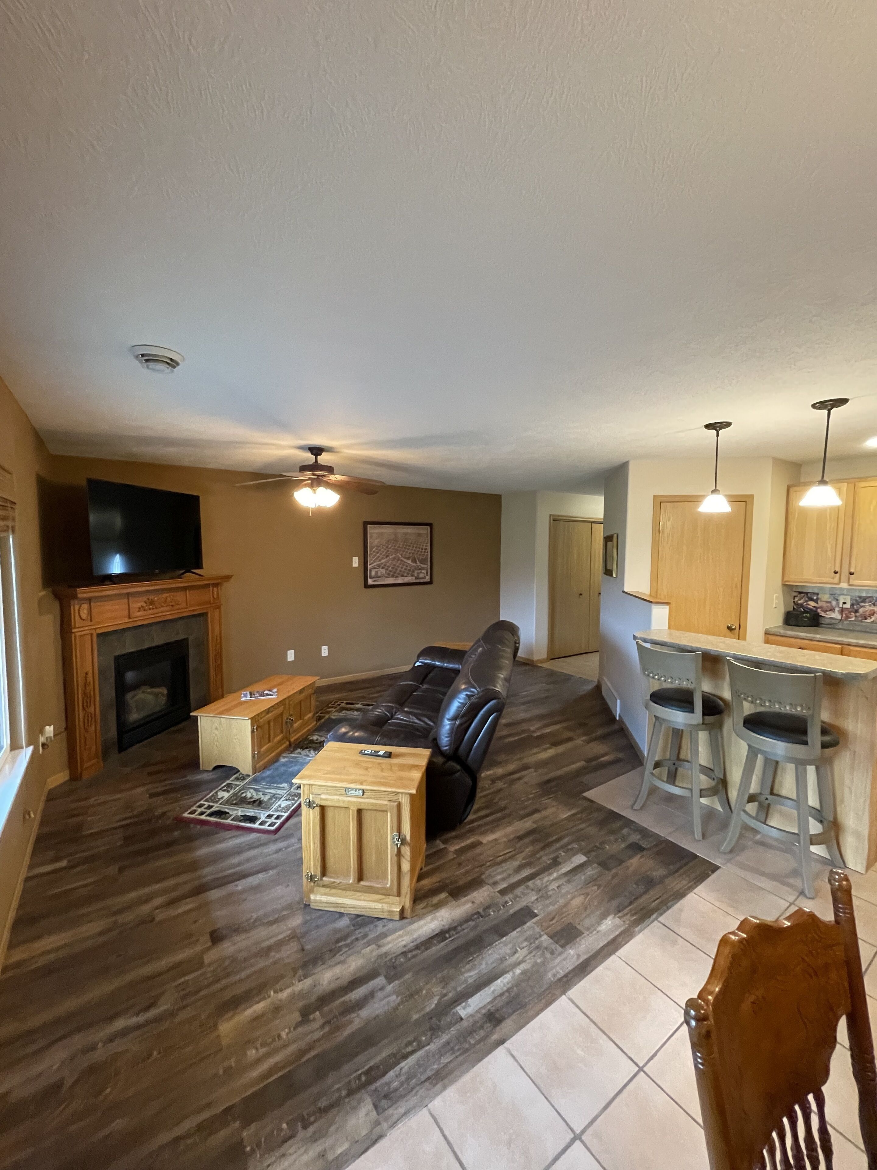 NO STEPS w/attached garage and screened in patio, NO sales tax with 28 day stay!