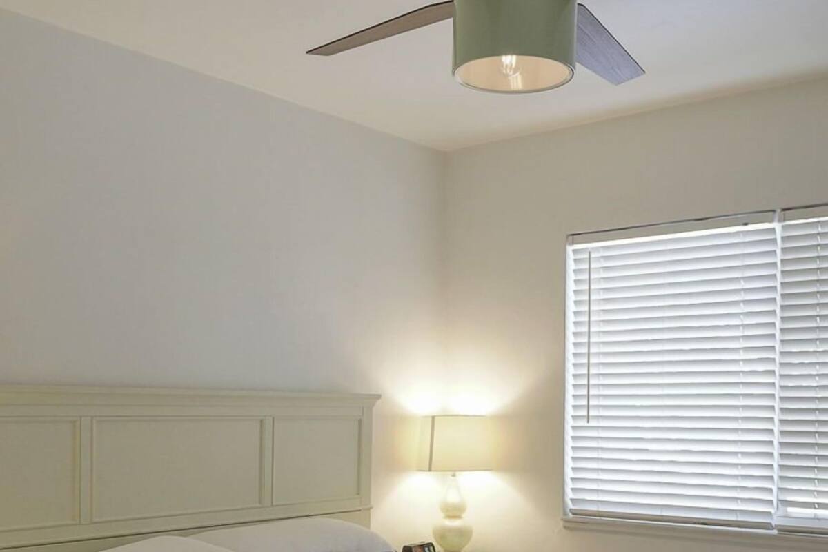 Egyptian cotton sheets, free WiFi, bed sheets