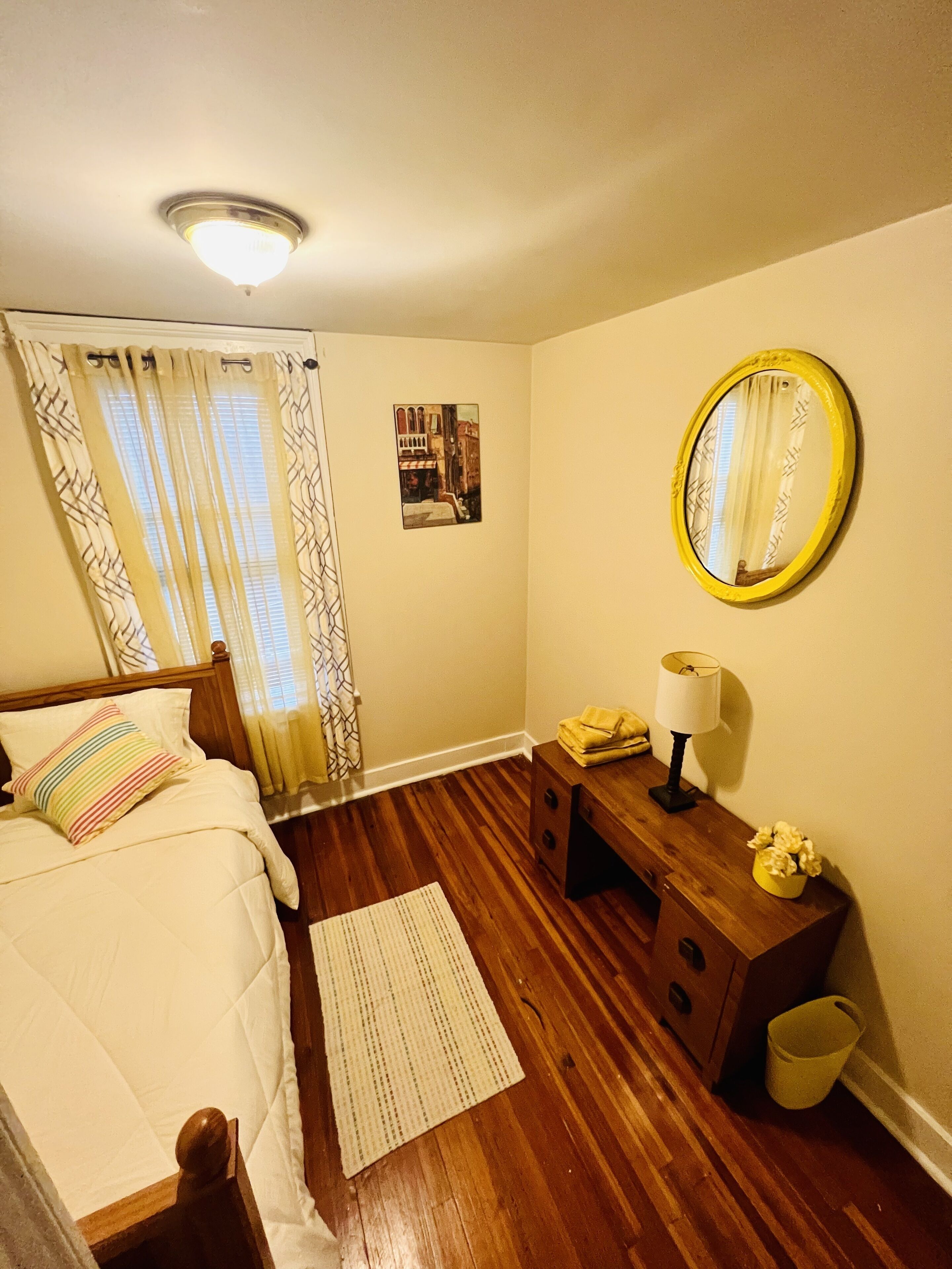 3 chambres, fer et planche à repasser, Wi-Fi gratuit, draps fournis