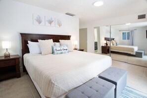 3 chambres, fer et planche à repasser, lit de bébé portatif