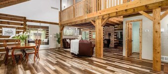 Serenity on Seven Acres - Luxurious Log Cabin