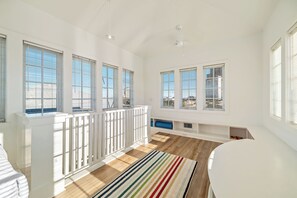 Interior - NEAR BEACH ACCESS, PRIVATE HOME, COMMUNITY POOL, GOLF CART AVAILABLE! (Orange Beach)