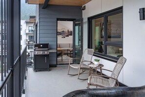 Terrace/patio - Revylation by Revelstoke Vacations (Revelstoke)