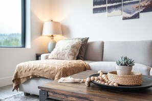 Lägenhet | Vardagsrum | 40-tums platt-tv med digitalkanaler