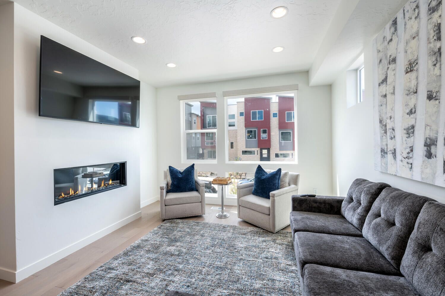 Serene Mountain Masterpiece, Minutes to PC Main Street & Ski Resorts!