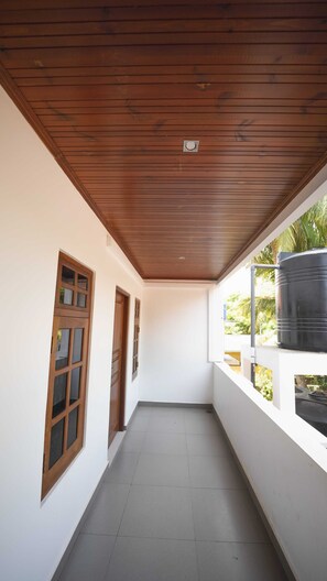 Family Apartment | Terrace/patio - Jamuna Villa (Nallur)