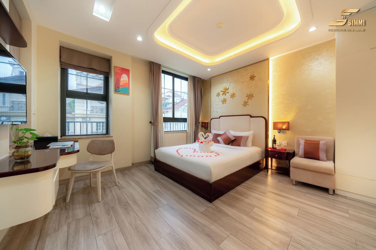 Deluxe Apartment | 1 bedroom, hypo-allergenic bedding, minibar, desk