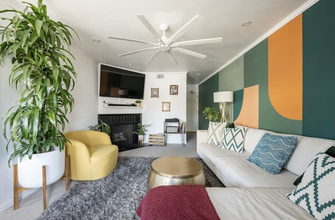 Large Modern One Bedroom Condo in Heart of San Francisco. 