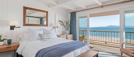 2 bedrooms, desk, iron/ironing board, travel cot