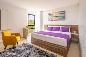 Caja de seguridad en la habitación y escritorio