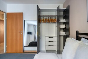 2 bedrooms, iron/ironing board, WiFi, bed sheets - Dreamy Margareten 2BR, nr Shopping, Dining & Tram, by Blueground (Vienna)