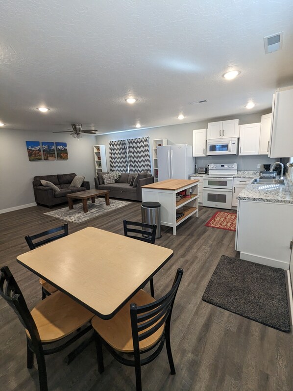 Interior - Quiet living near Brian Head, Zion, Bryce Canyon, and more! (Enoch)