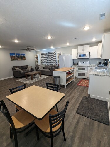 Quiet living near Brian Head, Zion, Bryce Canyon, and more!