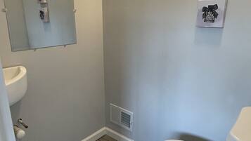 淋浴設備、風筒、提供毛巾、番梘