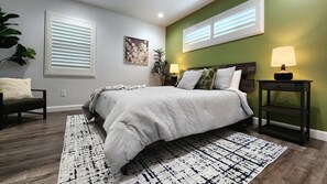 3 bedrooms, iron/ironing board, free WiFi, bed sheets - Stylish Serenity for Families & Pets (La Habra)