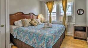 3 bedrooms, iron/ironing board, WiFi, bed sheets
