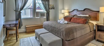 Cozy home in the vibrant Sport & Entertainment district of South Philadelphia