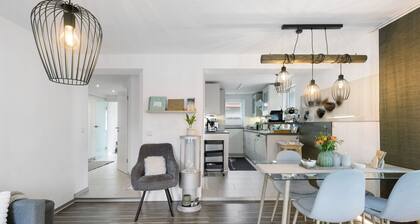 Apartment 'Ferienwohnung Mittenglück' with Shared Garden, Balcony and Wi-Fi