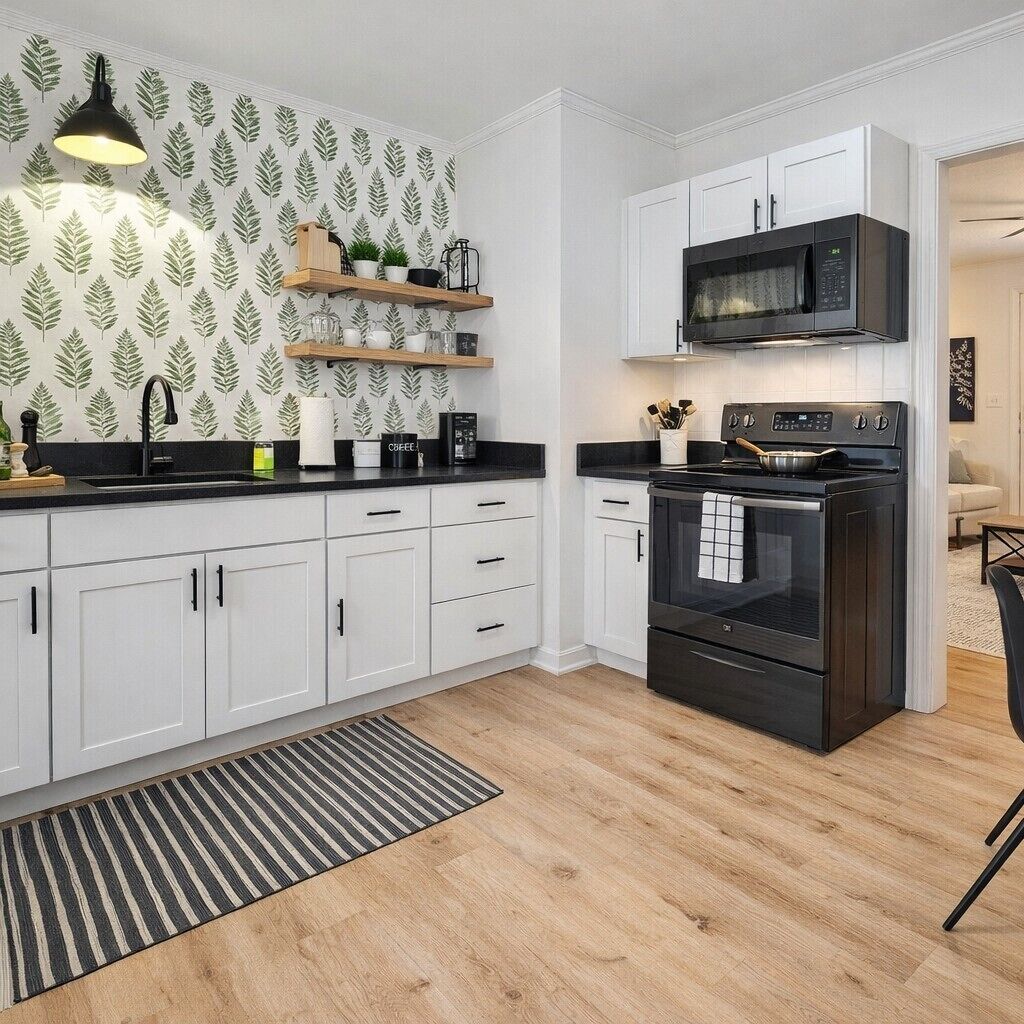 Kühlschrank, Mikrowelle, Ofen, Herdplatte