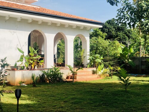      Cozy Villa with A beautiful backyard 
                     VILLA ARIGATO 