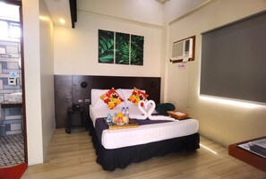 Desk, rollaway beds, free WiFi, bed sheets - Sunny Day Residences Antipolo (Antipolo)