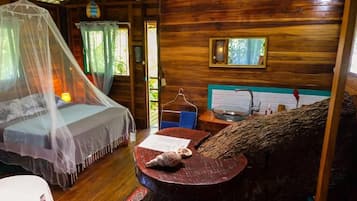 1 habitación, minibar, wifi gratis y ropa de cama