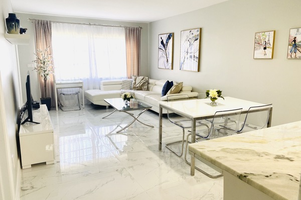 Living/Dining Room with Table + 4 chairs