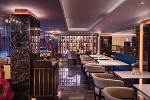 Daily buffet breakfast for a fee - SAMALA Hotel Bangkok (Bangkok)