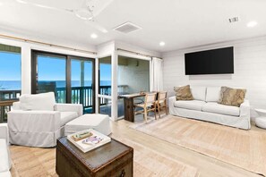 Smart TV, offices - Latitude 29 Unit 21 (Panama City Beach)