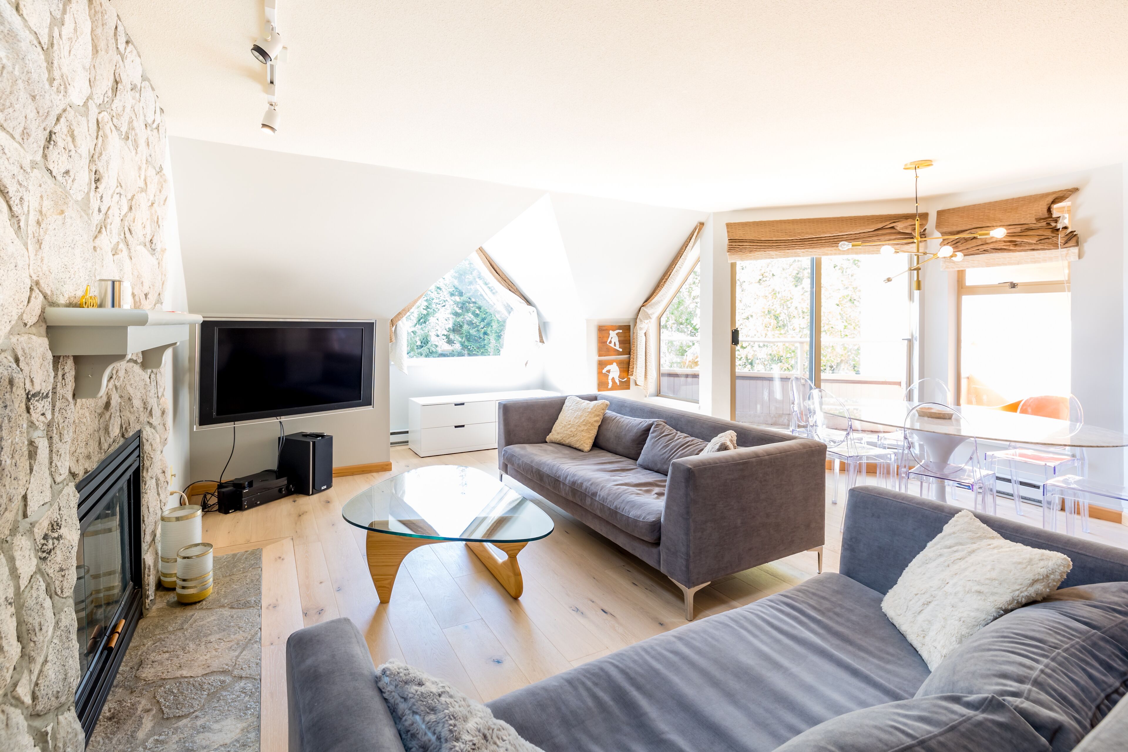 スマートテレビ、暖炉