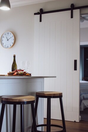 Dining - Cooper Street close to everything !
(Cessnock)
