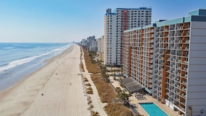On the beach, sun loungers, beach towels - Ocean Front King Suite Landmark Heated pools (Myrtle Beach)