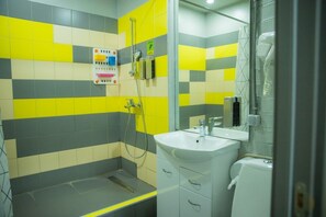 Free toiletries, hair dryer, bathrobes, slippers - City Hostel (Shymkent)