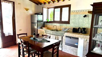 Frigorifero, microonde, forno, lavastoviglie