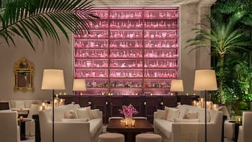 3 bar/lounge, cocktail bar, salone nella hall, bar panoramico