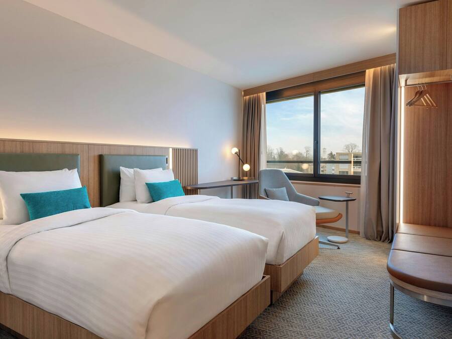 Premium bedding, minibar, in-room safe, individually furnished