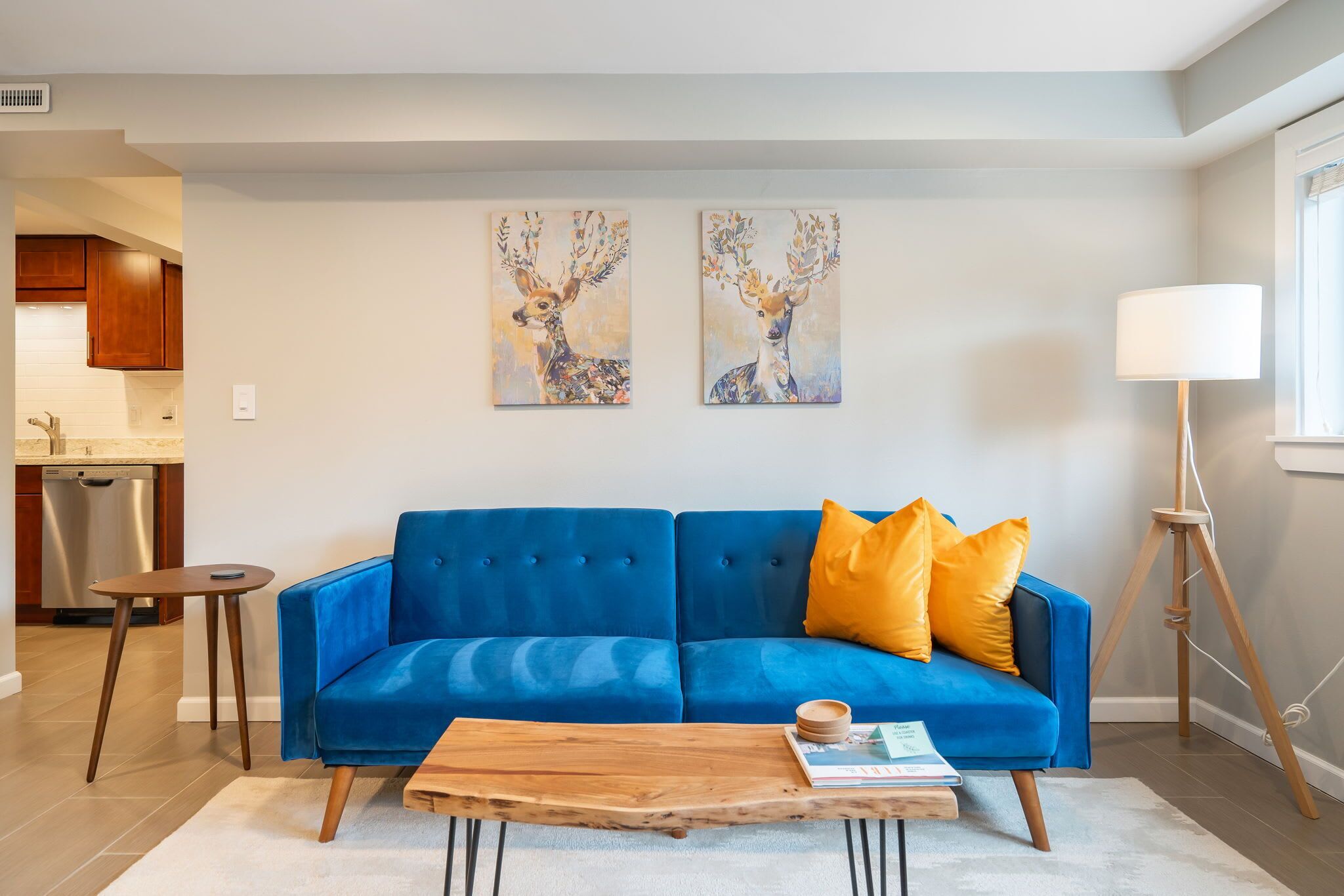 Gathering Spot Lower: Cute two bedroom suite, spacious backyard BY Betterstay