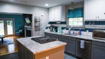 Microwave, oven, stovetop, dishwasher