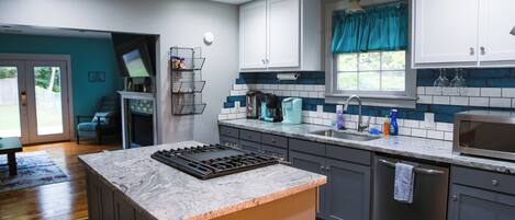 Microwave, oven, stovetop, dishwasher
