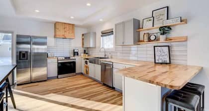 Moorhead Home Rental Near Downtown Fargo!